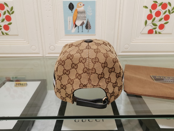 ブランド帽子側面デザイン